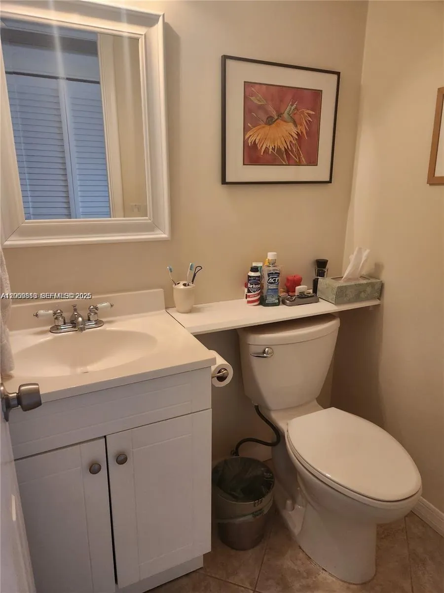2114 E Cambridge  E #2114 Deerfield Beach, FL 33442