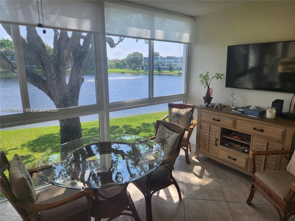 2114 E Cambridge  E #2114 Deerfield Beach, FL 33442