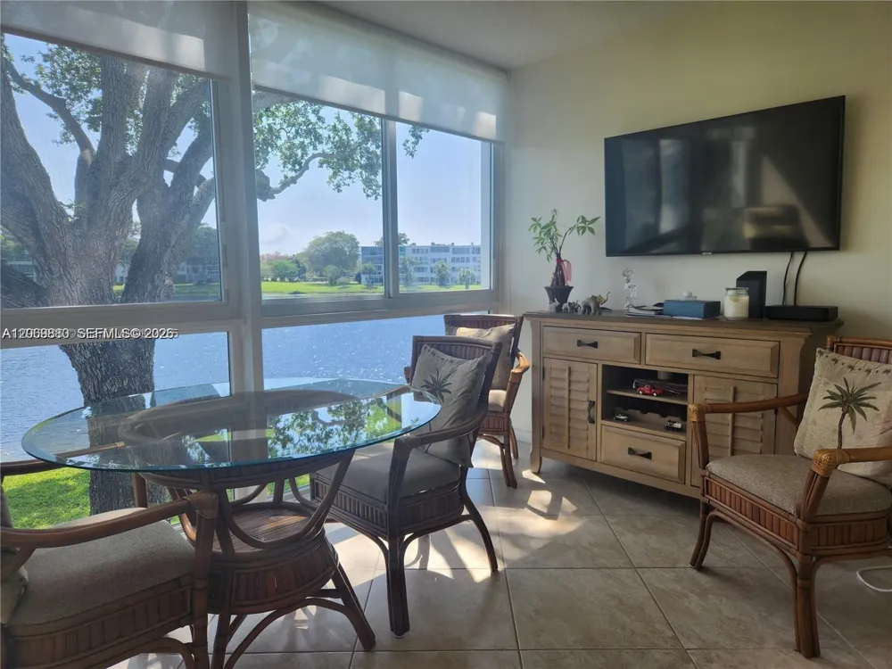 2114 E Cambridge  E #2114 Deerfield Beach, FL 33442
