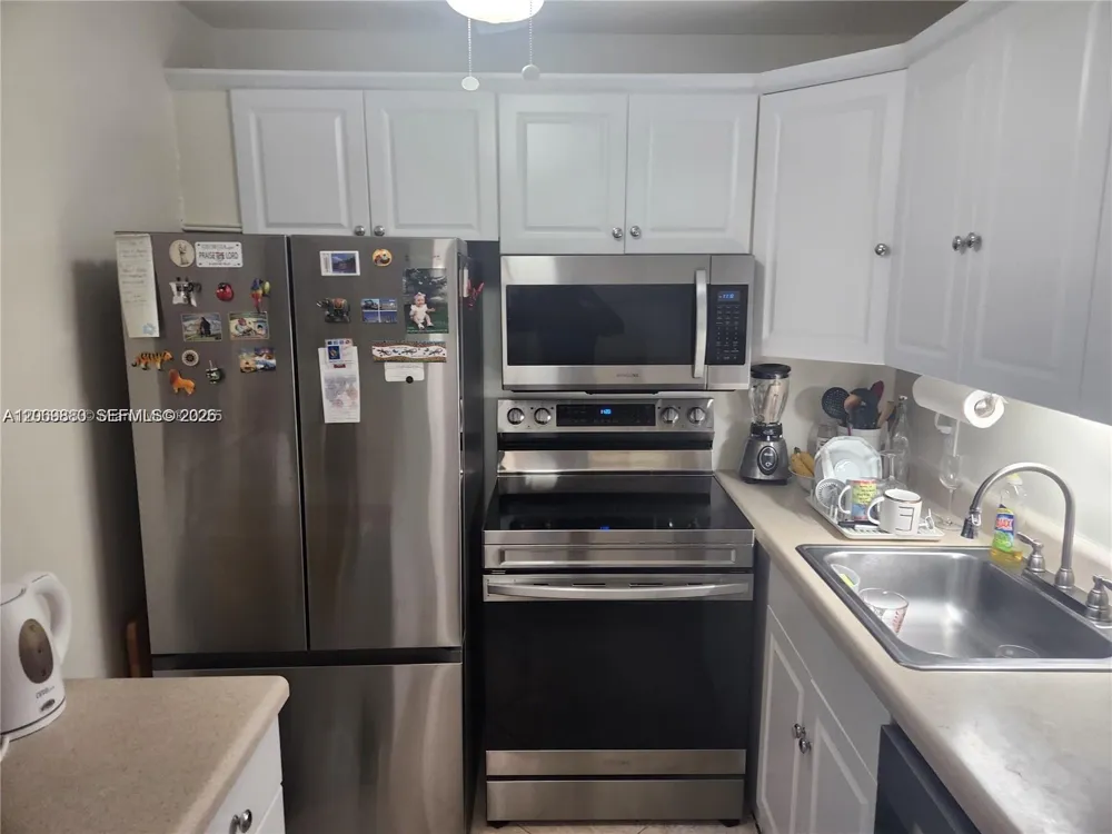 2114 E Cambridge  E #2114 Deerfield Beach, FL 33442