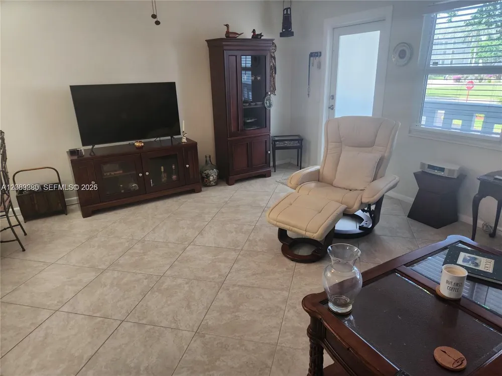 2114 E Cambridge  E #2114 Deerfield Beach, FL 33442