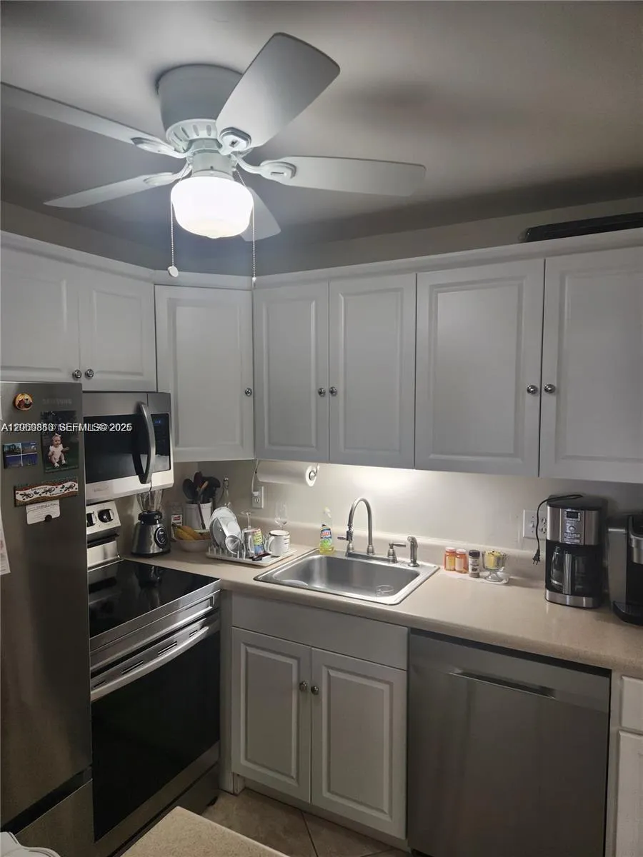 2114 E Cambridge  E #2114 Deerfield Beach, FL 33442