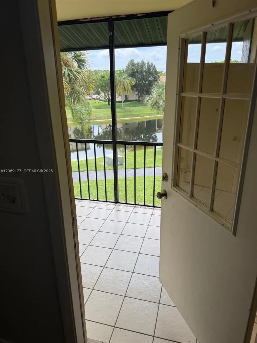 529 Shady Pine Way #B2 Green Acres, FL 33415