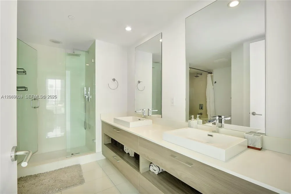 1300 S Miami Ave #1610 Miami, FL 33130
