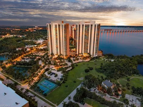 3000 Oasis Grand Boulevard #1407
