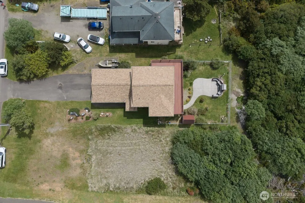 507 Sand Dune Avenue SW Ocean Shores, WA 98569