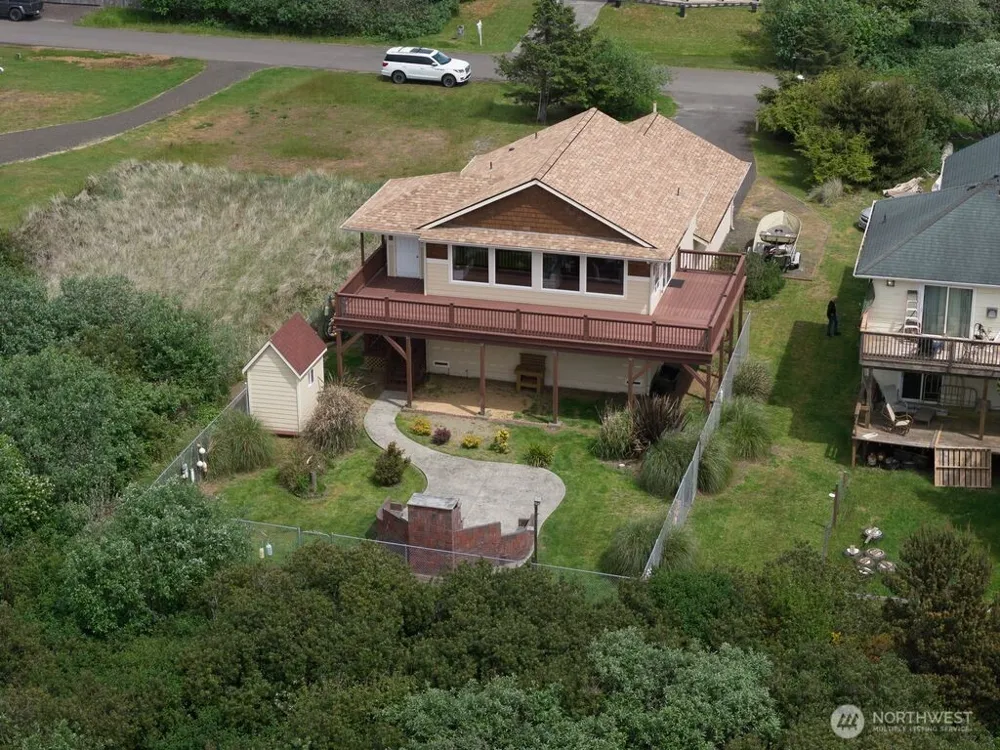 507 Sand Dune Avenue SW Ocean Shores, WA 98569