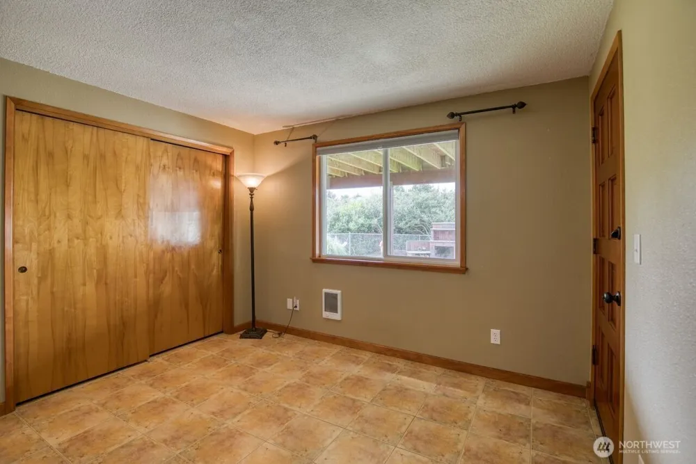 507 Sand Dune Avenue SW Ocean Shores, WA 98569