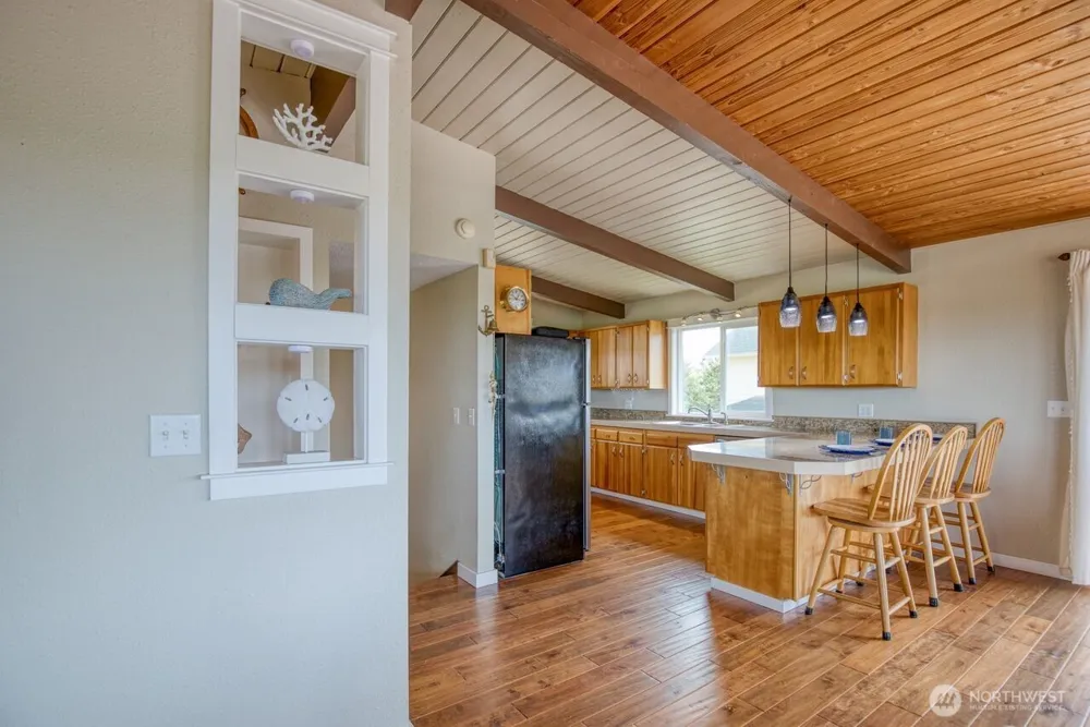 507 Sand Dune Avenue SW Ocean Shores, WA 98569