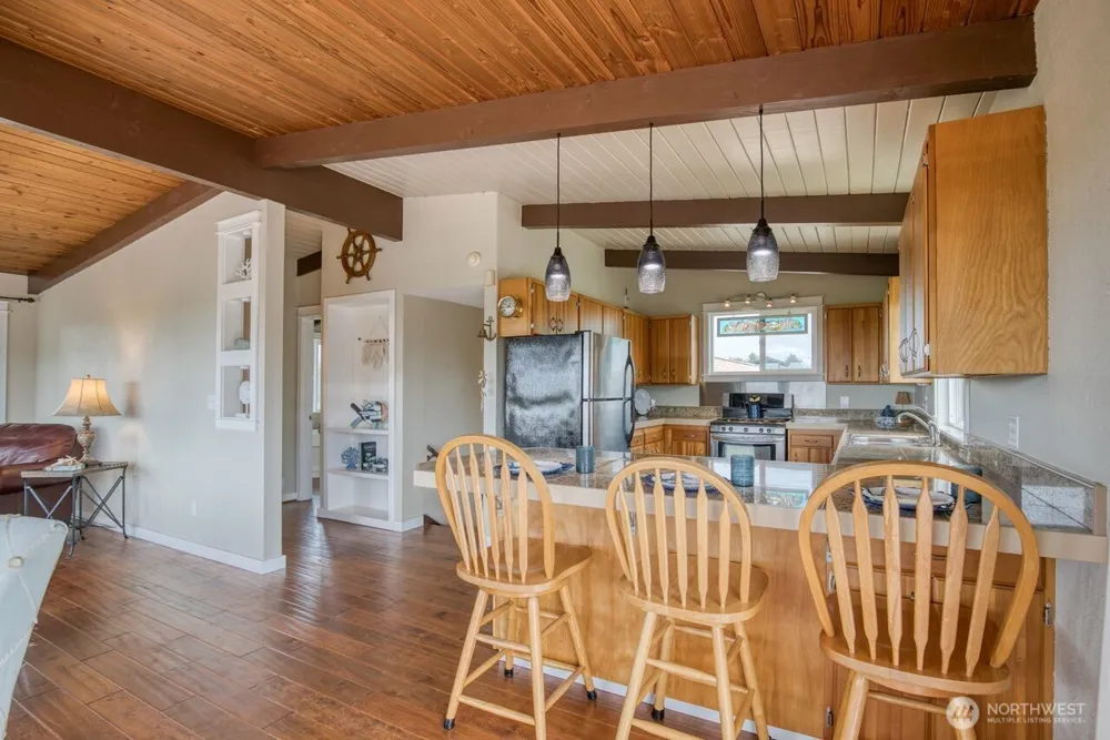 507 Sand Dune Avenue SW Ocean Shores, WA 98569