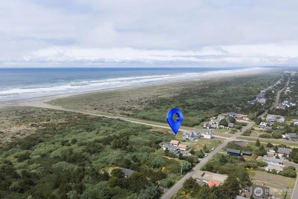 507 Sand Dune Avenue SW Ocean Shores, WA 98569