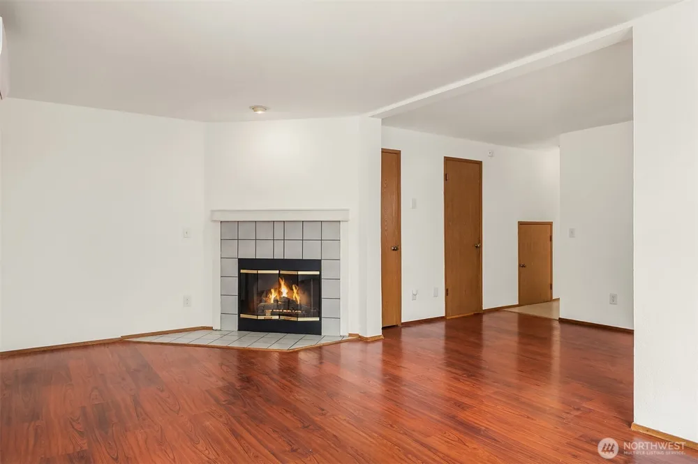 708 6th Avenue S #E101 Kent, WA 98032