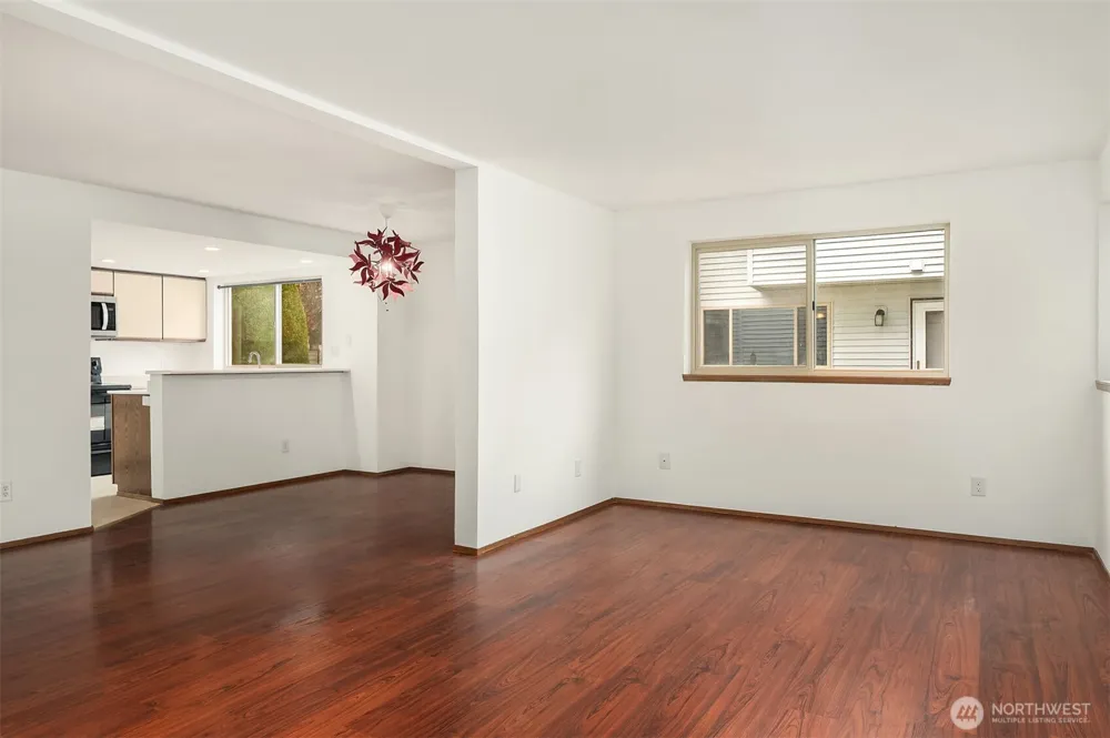 708 6th Avenue S #E101 Kent, WA 98032