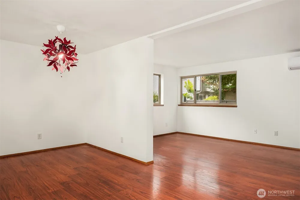 708 6th Avenue S #E101 Kent, WA 98032