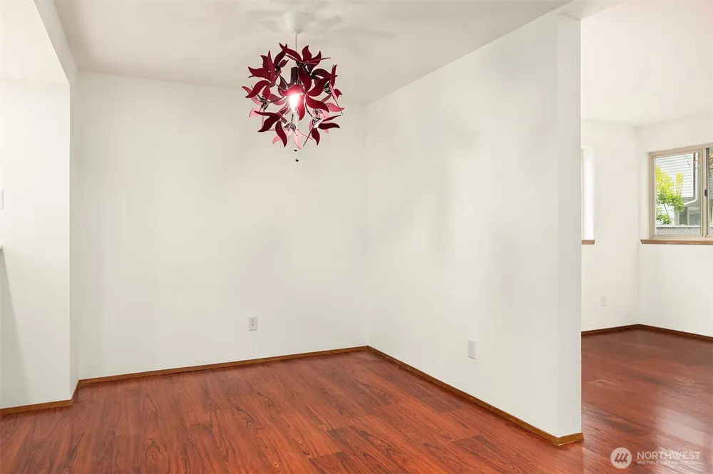 708 6th Avenue S #E101 Kent, WA 98032