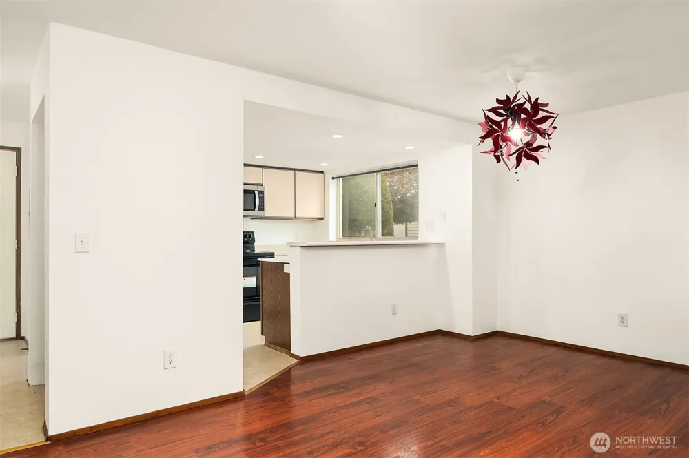 708 6th Avenue S #E101 Kent, WA 98032