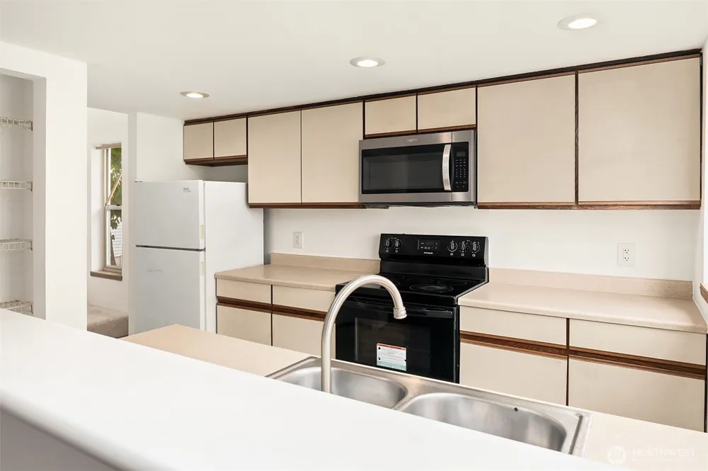 708 6th Avenue S #E101 Kent, WA 98032