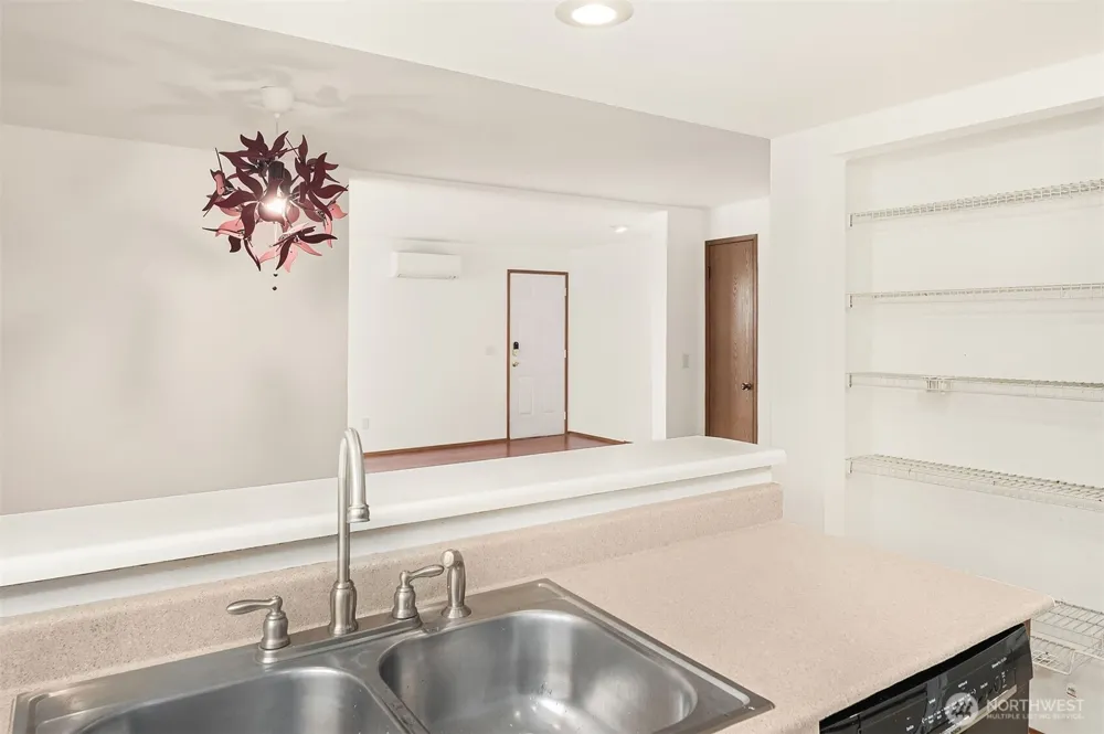 708 6th Avenue S #E101 Kent, WA 98032