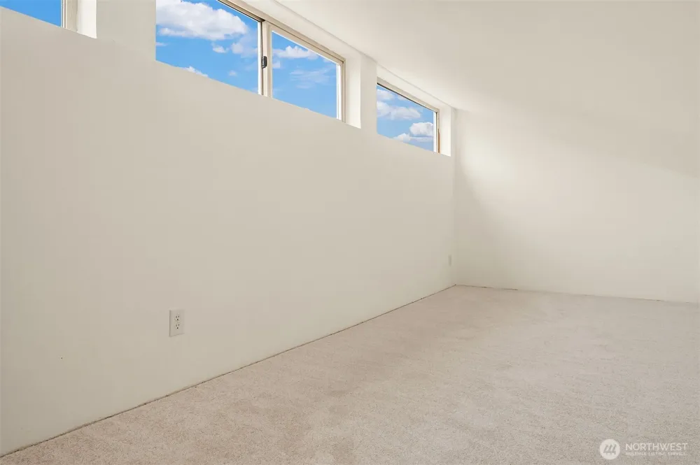 708 6th Avenue S #E101 Kent, WA 98032