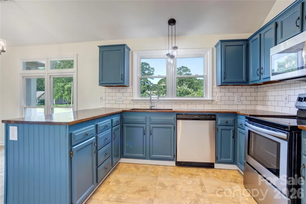 156 Edgewater Drive NW Concord, NC 28027