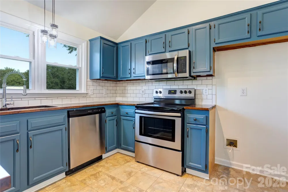 156 Edgewater Drive NW Concord, NC 28027