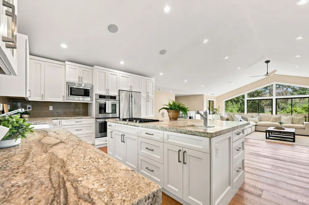 905 Robertson Road Glen Ellen, CA 95442