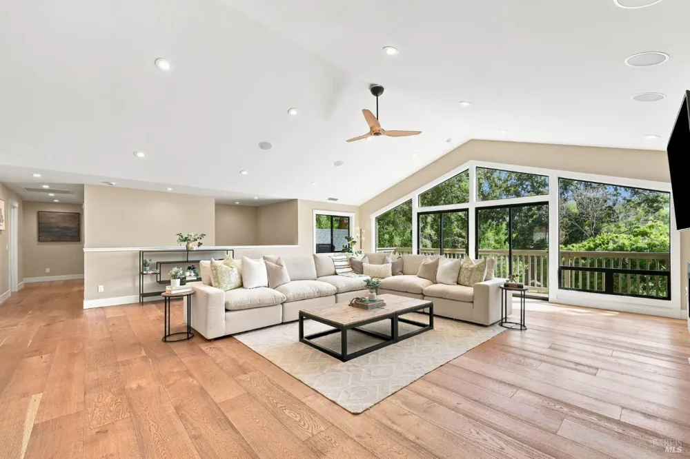 905 Robertson Road Glen Ellen, CA 95442