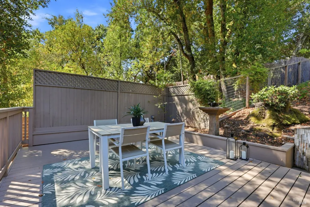 905 Robertson Road Glen Ellen, CA 95442