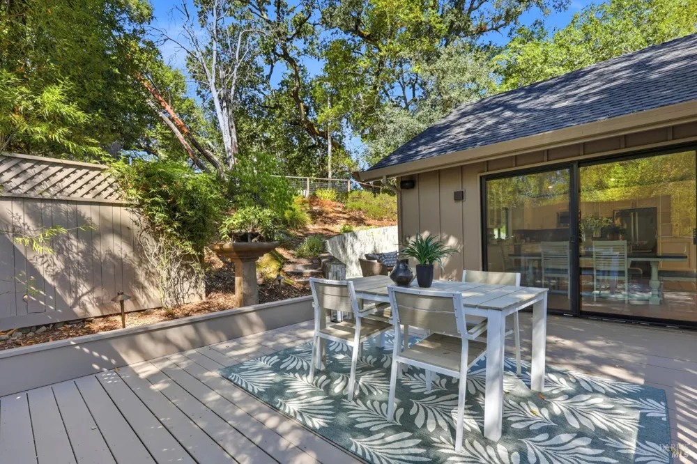 905 Robertson Road Glen Ellen, CA 95442