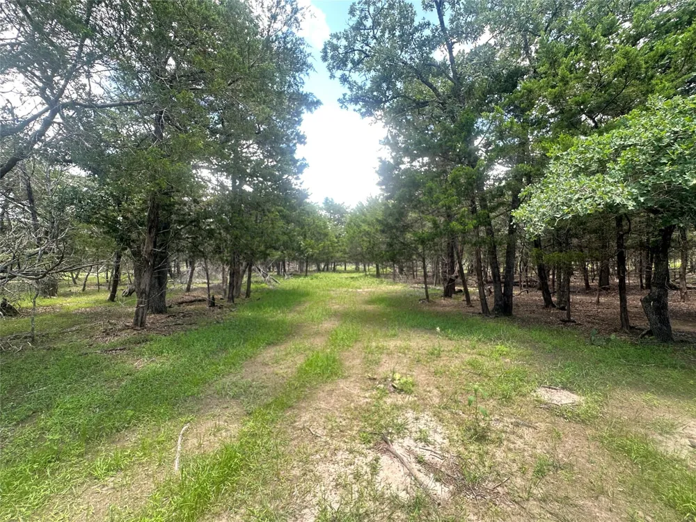 3351 W I-10 Frontage Road Flatonia, TX 78941