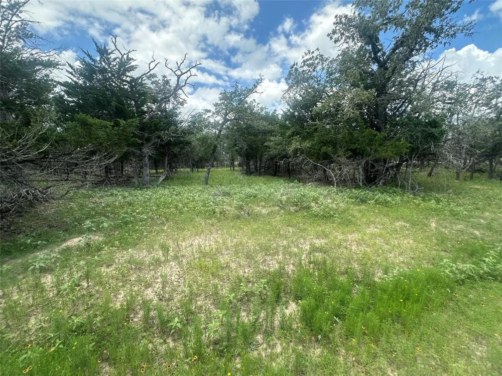 3351 W I-10 Frontage Road Flatonia, TX 78941