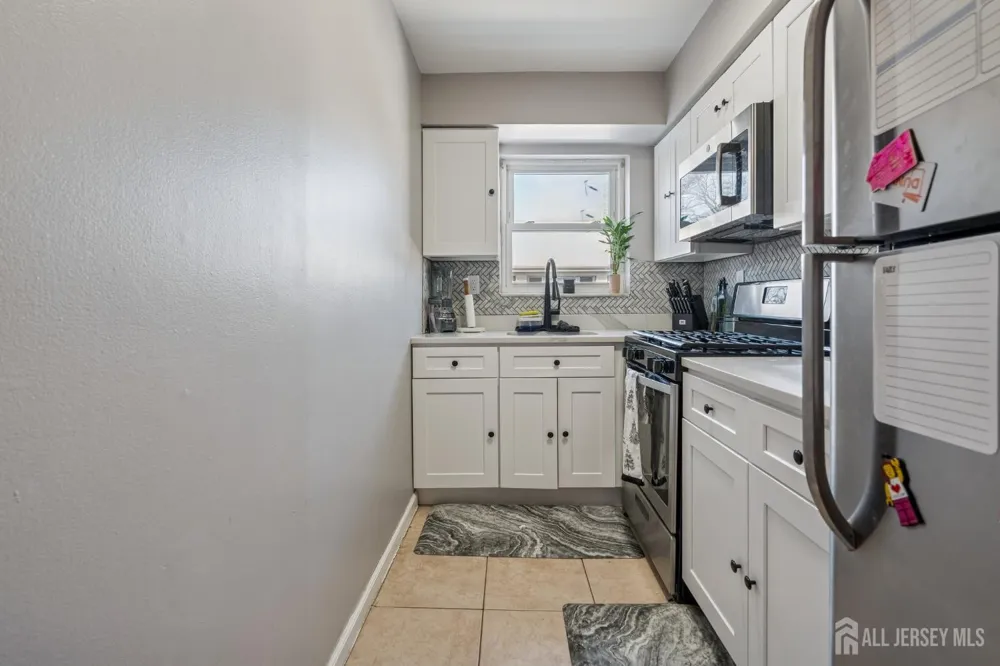 43 Gramercy Gardens #B Middlesex, NJ 08846