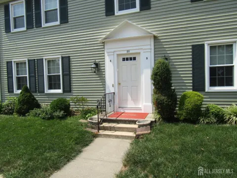 80-B Old Nassau Road #B