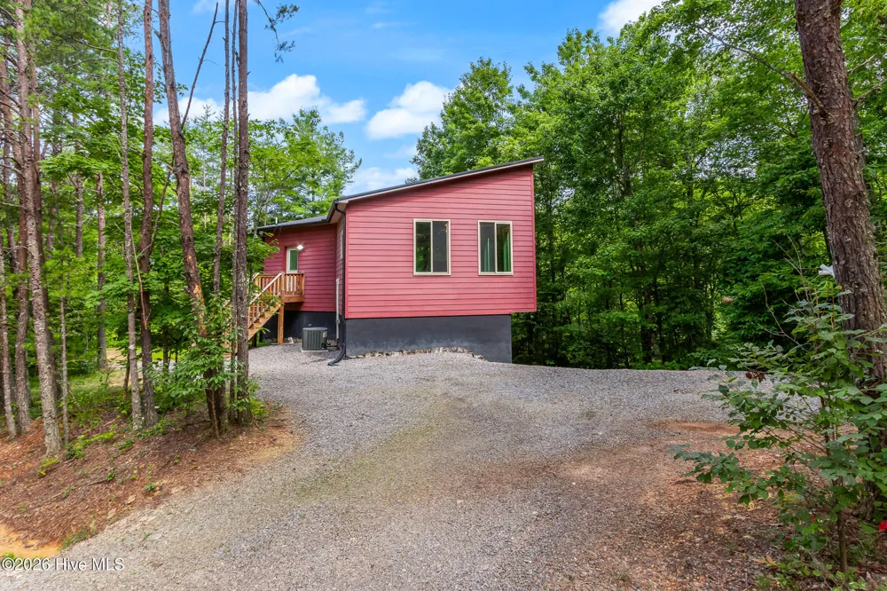 275 Peachtree Mountain Estates Road Murphy, NC 28906