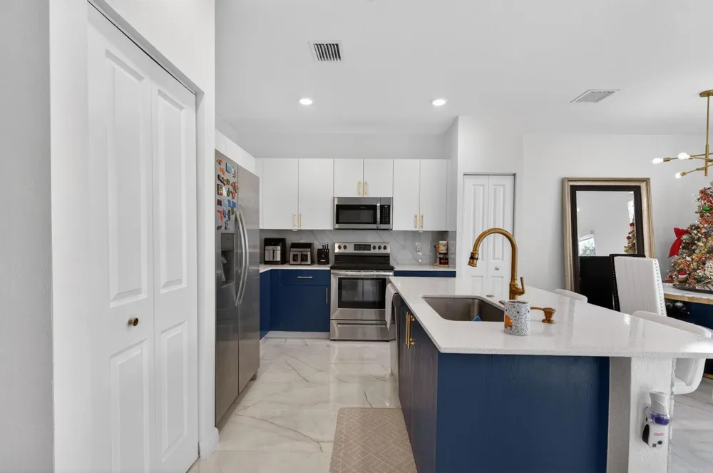 4668 NW 120th Way Coral Springs, FL 33076