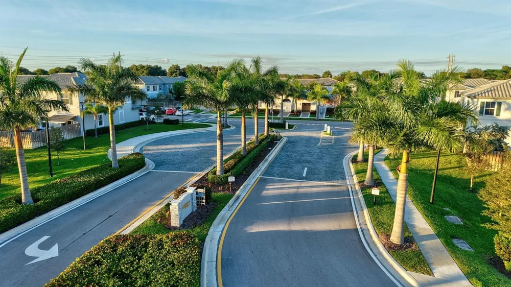 4668 NW 120th Way Coral Springs, FL 33076