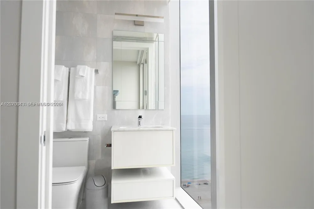 18501 Collins Ave #1104 Sunny Isles Beach, FL 33160