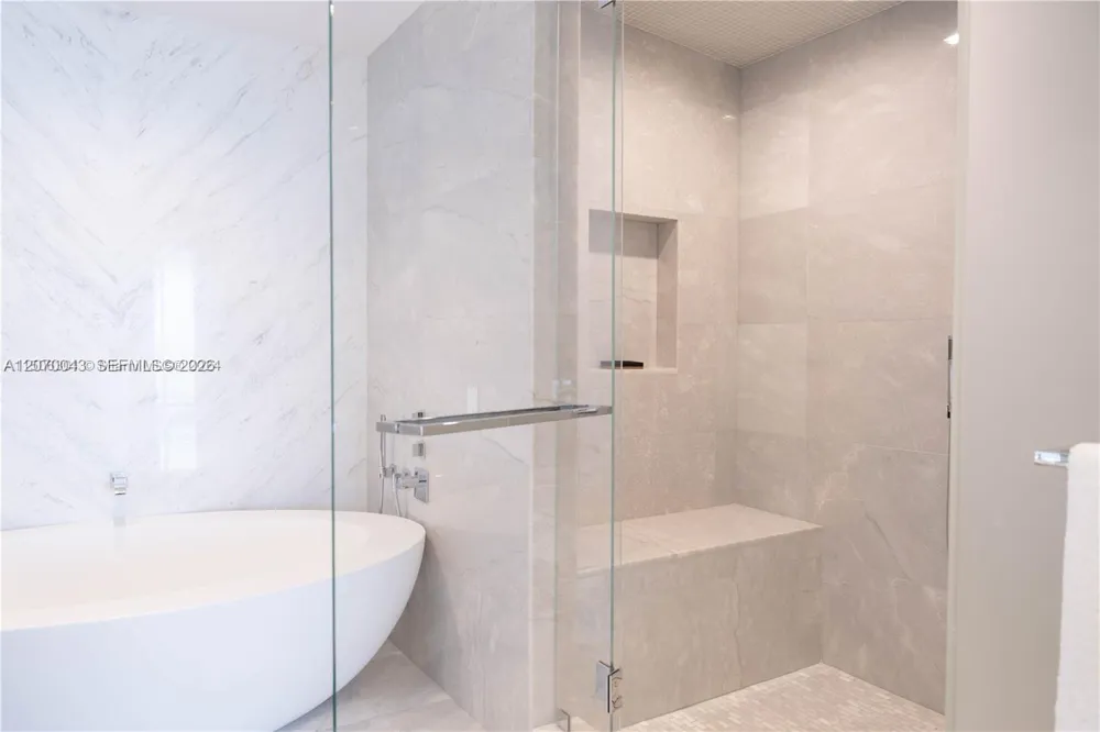 18501 Collins Ave #1104 Sunny Isles Beach, FL 33160