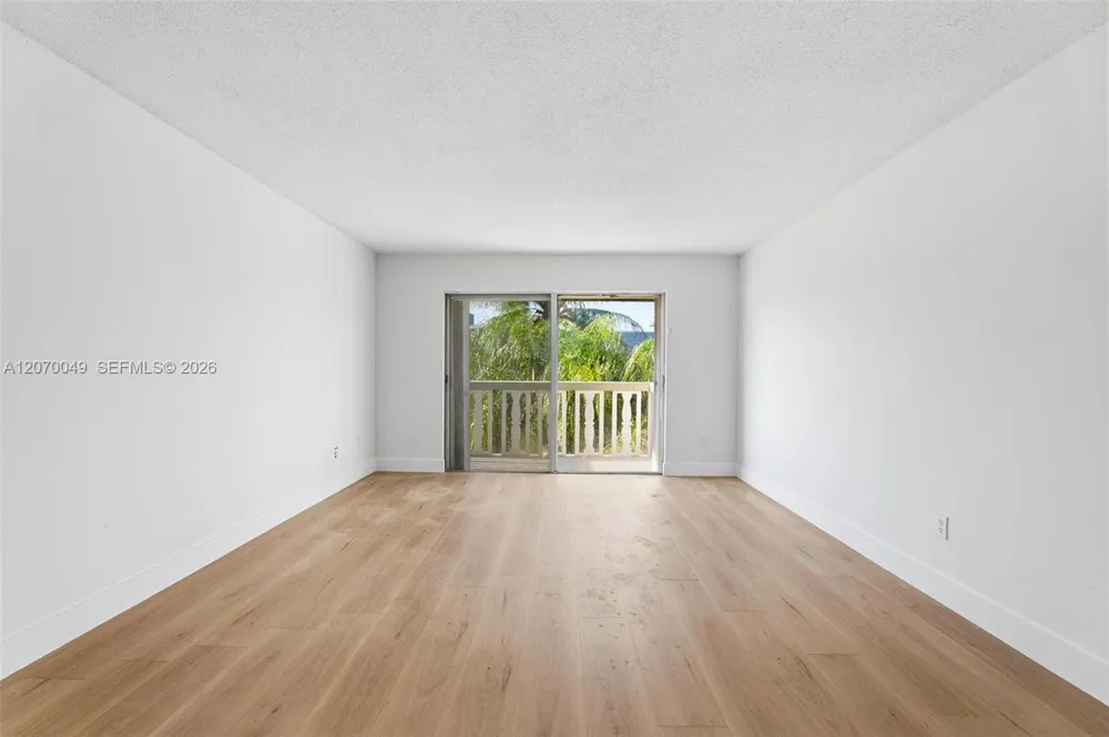 15205 NE 6th Ave #D305 Miami, FL 33162