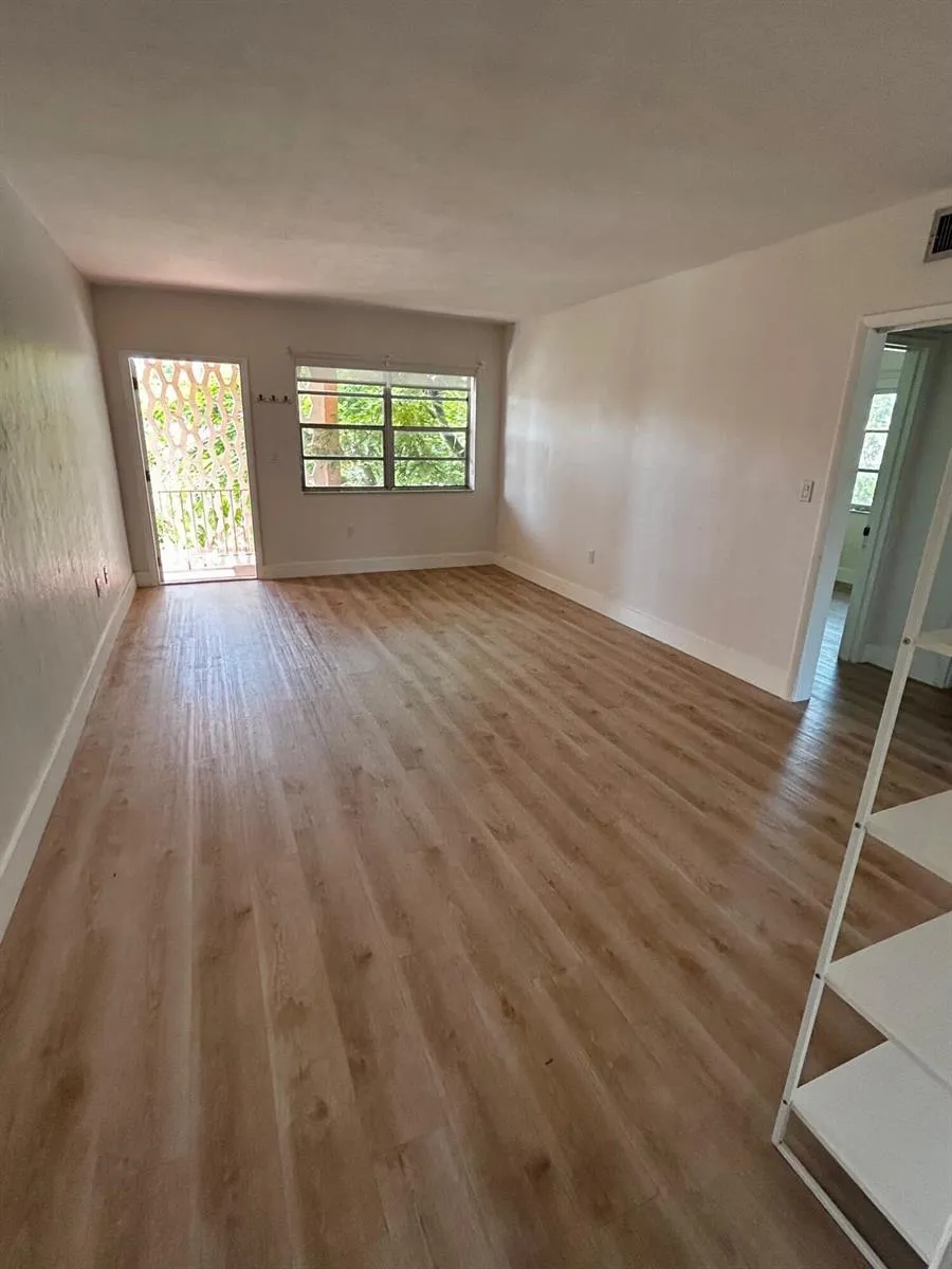 3591 SW 10TH STREET #12B Miami, FL 33135