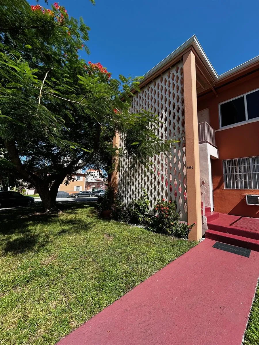 3591 SW 10TH STREET #12B Miami, FL 33135