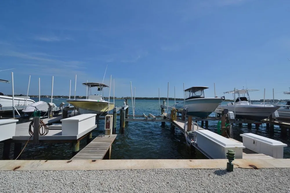 2424 FEDERAL Highway #309 Boynton Beach, FL 33435