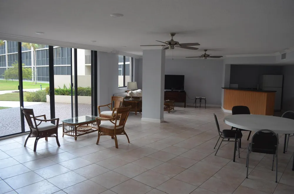 2424 FEDERAL Highway #309 Boynton Beach, FL 33435
