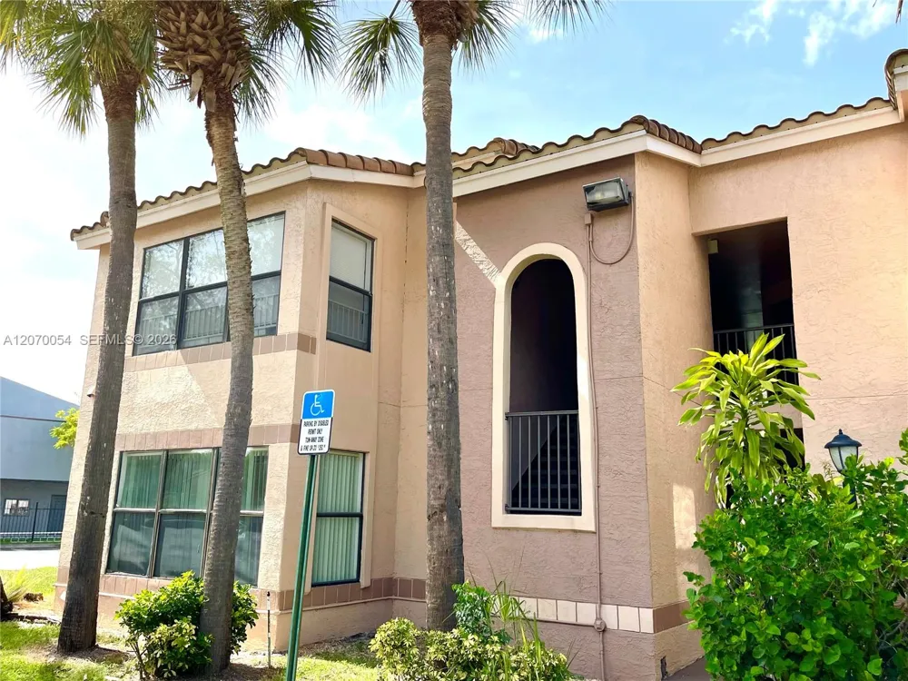 2826 S University Dr #3101 Davie, FL 33328