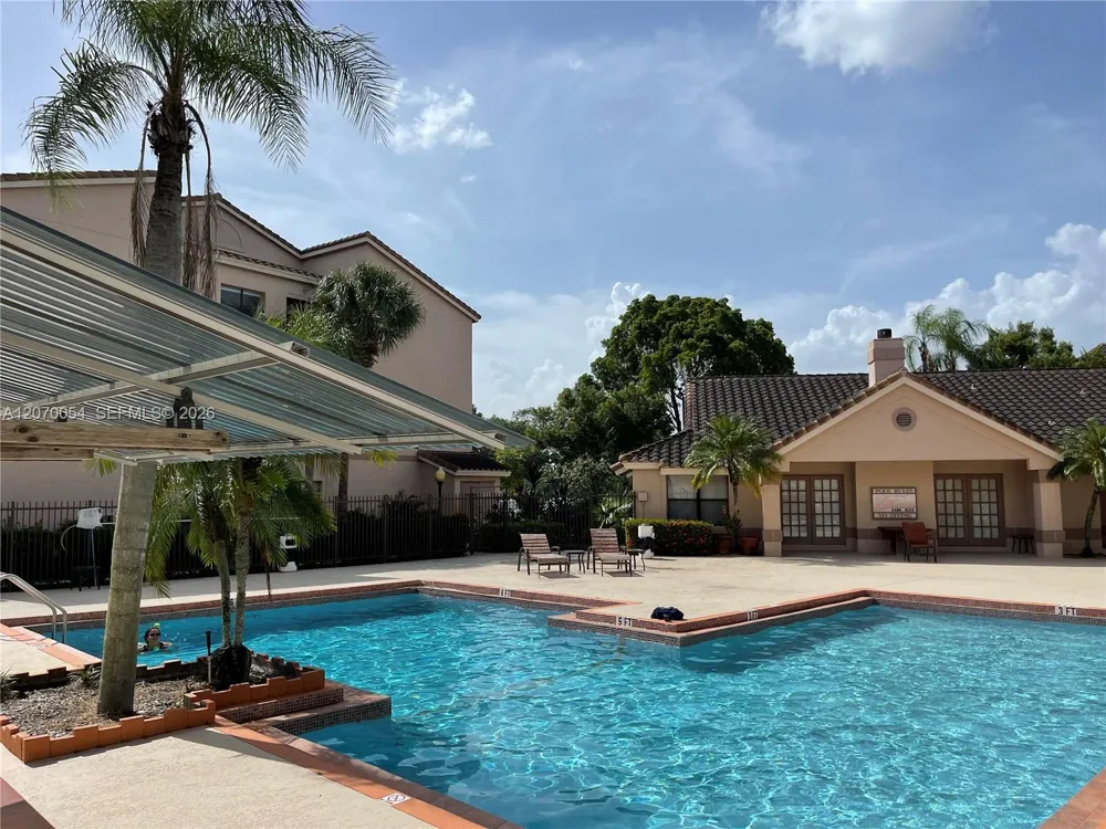 2826 S University Dr #3101 Davie, FL 33328