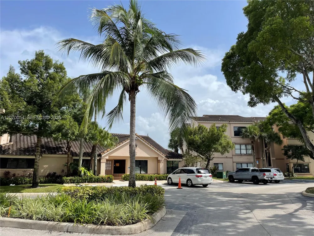 2826 S University Dr #3101 Davie, FL 33328