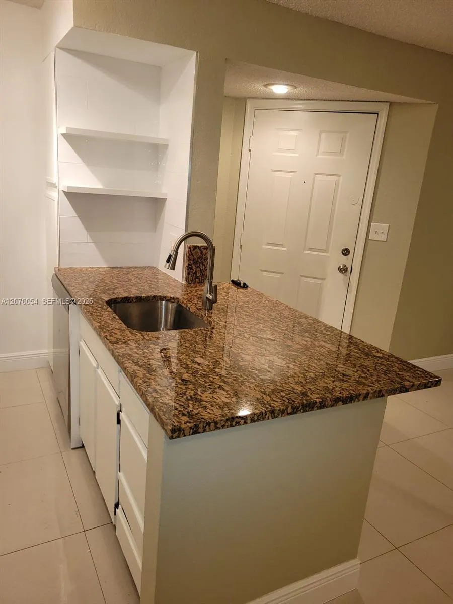 2826 S University Dr #3101 Davie, FL 33328
