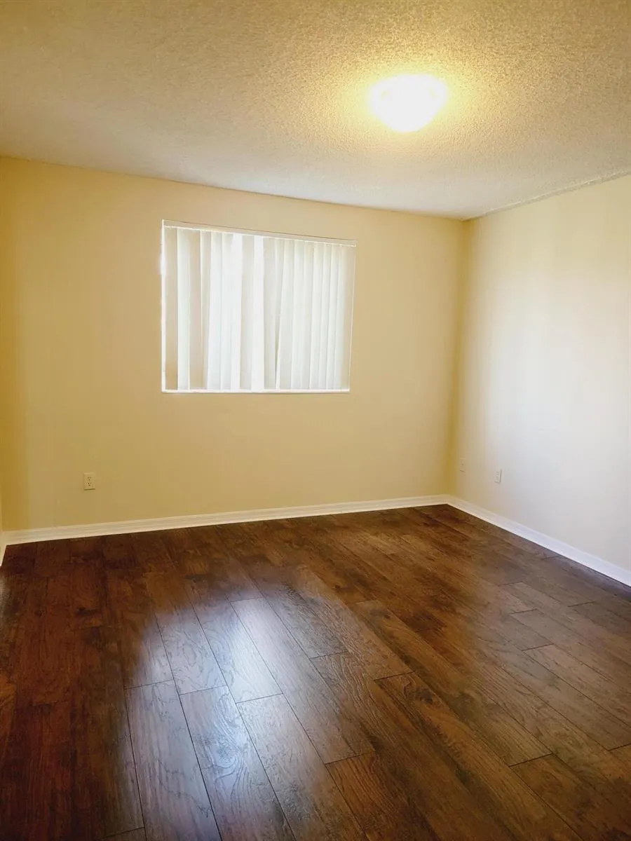 2640 S University Drive #222 Davie, FL 33328