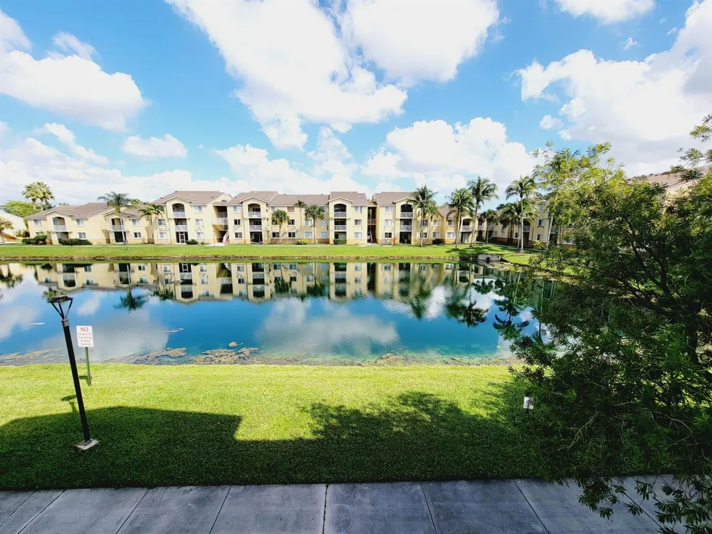2640 S University Drive #222 Davie, FL 33328