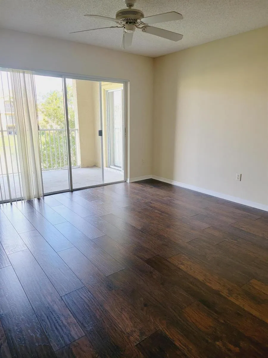 2640 S University Drive #222 Davie, FL 33328